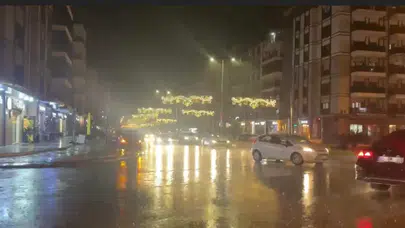 Osmaniye'de şiddetli sağanak : Araçlar ilerlemekte güçlük çekti