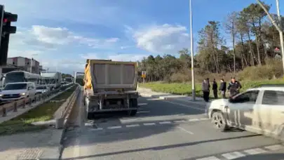 Arnavutköy’de feci kaza : Tırın çarpıtığı kadın hayatını kaybetti