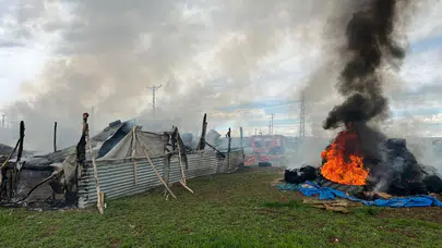 Çorum'da ağıl yandı : 150 saman balyası kullanılamaz halde