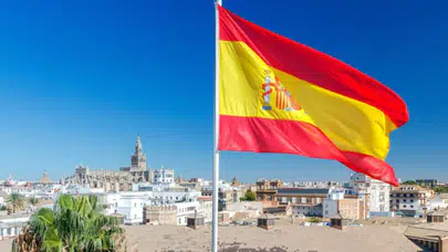 İspanya'nın Tahran Büyükelçiliği yeniden açıldı