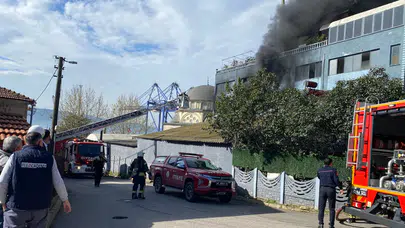 Kocaeli'de yangın : Plastik ve promosyon fabrikası alev alev