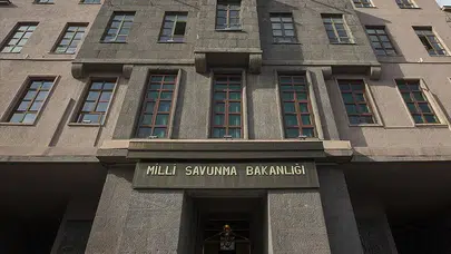 Ankara'da askeri helikopter kaza kırıma uğradı