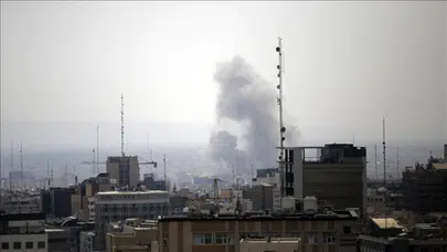 ABD ve İsrail, Tahran'daki üniversite ve havalimanlarını bombaladı