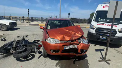 Artvin Arhavi'de otomobil ile motosiklet çarpıştı : 1 ölü