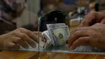 Bankalarda mevduat geriledi : 314 milyar liralık düşüş yaşandı