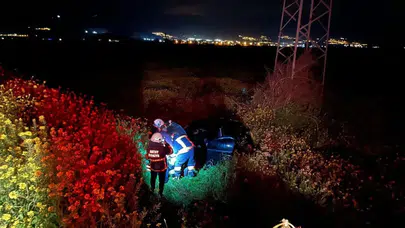 Hatay’da kontrolden çıkan otomobil tarlaya uçtu! Sürücü yaralandı