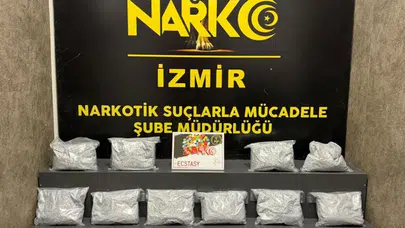 İzmir'de bir evden 101 bin 520 adet uyuşturucu çıktı