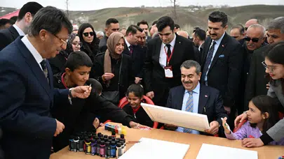 Milli Eğitim Bakanı Yusuf Tekin Van’da öğrencilerle bir araya geldi