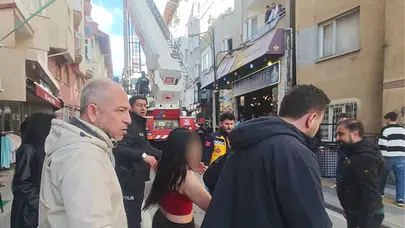 Sivas’ta pencereye çıkan alkollü kadın itfaiye ekiplerince indirildi