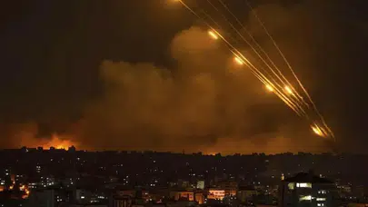 İran'dan İsrail'e yönelik füze saldırıları sürüyor