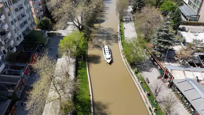 Eskişehir'de yağışların ardından Porsuk Çayı kahverengiye döndü