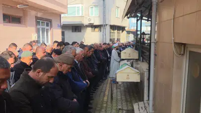Bursa'daki silahlı kavgada ölen baba ve oğlu son yolculuğuna uğurlandı