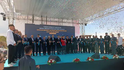 Tarım ve Orman Bakanı Yumaklı Van’da hayvancılık projelerini anlattı