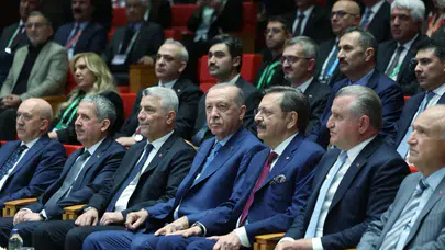 Bakan Bolat TOBB Hizmet Şeref Belgesi ve Plaket Takdim Töreni’ne katıldı