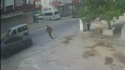 Tarsus'ta yola el sallayarak çıkan yayaya otomobil çarptı
