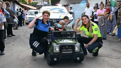 Kocaeli polisinden 2 yaşındaki Lösemi hastası Halime'ye sürpriz ziyaret