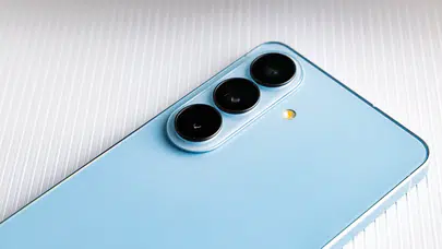 Küresel akıllı telefon pazarında liderlik el değiştirdi : Samsung yeniden zirvede