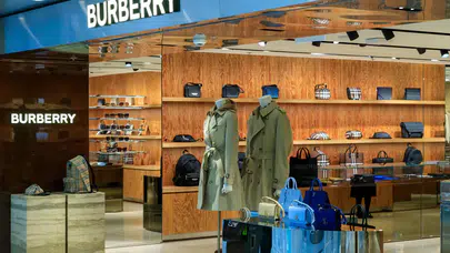 Dünyaca ünlü marka nasıl toparlandı? Burberry'i kurtaran karar