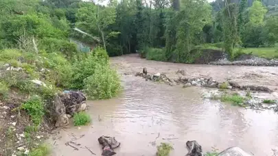 Zonguldak'ta taşkın riskine karşı 3 köyün köprüsü ulaşıma kapandı