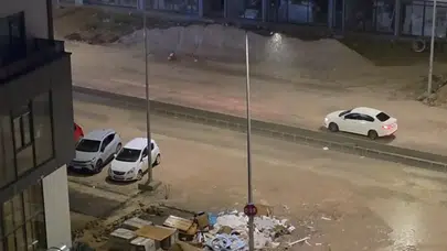 Edirne'de sağanak yağış çilesi : Cadde ve sokaklar göle döndü