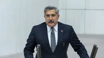 'Sezai Karakoç'un yaktığı meşale hepimizin yolunu aydınlattı'