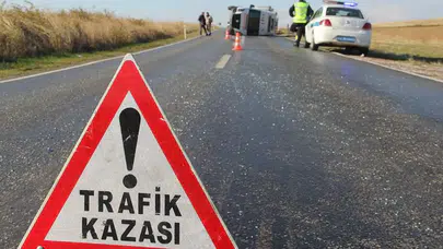 Sakarya'da kaza : 13 yolcu yaralandı