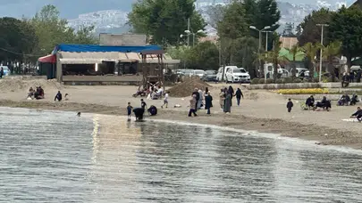 Bursa'da yaz erken geldi : Yüzme sezonu açıldı