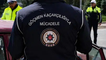 Kırşehir'de kaçak göçmen operasyonu : 30 düzensiz göçmen yakalandı