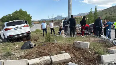 Malatya'da otomobiller çarpıştı : 3 yaralı