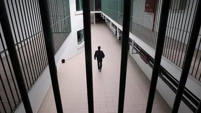 Adana'da kaçak silah ticareti : Sanığa 8 yıl 10 ay 20 gün hapis