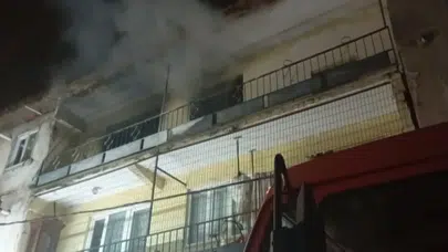 Bursa'da 3 katlı binada yangın paniği