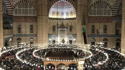 8 Mayıs Cuma Namazı Saatleri Nedir? İstanbul, Ankara ve İzmir İçin Güncel Bilgiler