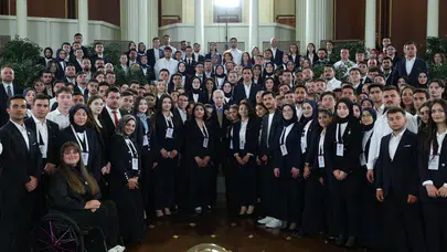Cumhurbaşkanı Erdoğan, gençleri ve milli sporcuları kabul etti