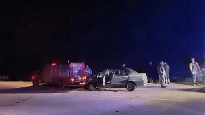 Tokat Zile'de otomobiller çarpıştı : 5 yaralı
