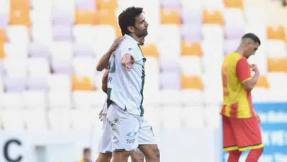 Bursaspor'da kaptan Muhammet Demir ile yollar ayrıldı