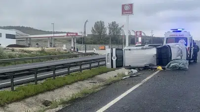Eskişehir'de kontrolden çıkan araç yan yattı : 4 yaralı