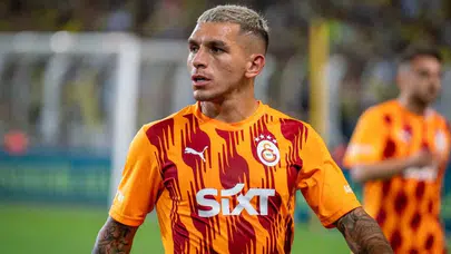 Galatasaraylı futbolcu Lucas Torreira’ya yumruklu saldırı