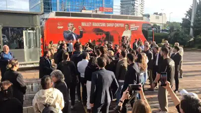 CHP Genel Merkezi önünde basın mensuplarına saldırı girişimi