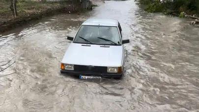 Tokat'ta taşkın krizi : Sular altında kalan araç kurtarıldı