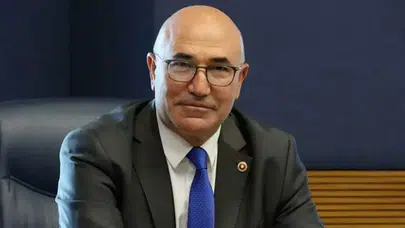 Mahmut Tanal kimdir, kaç yaşında ve nereli? Hayatı ve siyasi kariyeri hakkında bilgiler