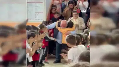 Zonguldak’ta 43 yıllık öğretmen emekliye uğurlandı
