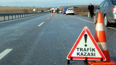 Niğde Ulukışla'da feci kaza : Tırla çarpışan otomobildeki çift hayatını kaybetti