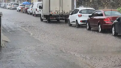 Tekirdağ'da sağanak : Yollar dere gibi aktı