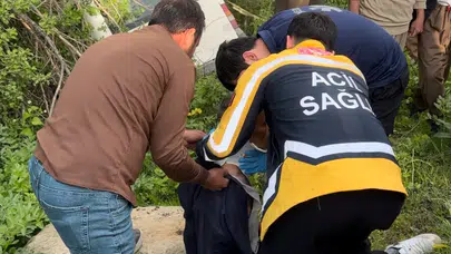 Hakkari'de minibüs yoldan çıktı, 3 kişi yaralandı