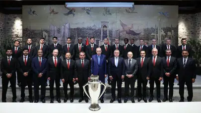 Cumhurbaşkanı Erdoğan, şampiyon Galatasaray’ı kabul etti