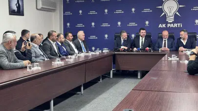 Yeniden Refah Partisi'nde istifa : 4 meclis üyesi AK Partiye katıldı