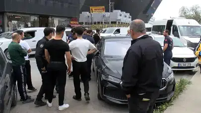 Bağcılar'da otomobil bagajında ceset bulundu