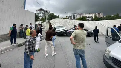Başakşehir'de feci kaza : Tır iki aracın üzerine devrildi