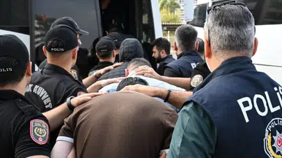 İstanbul Fatih’te gece yarısı bina kurşunlayan 3 şüpheli yakalandı