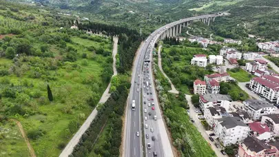 TEM Otoyolu Kocaeli geçişinde bayram yoğunluğu yaşanıyor